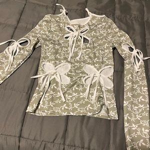 Green and white long sleeve top